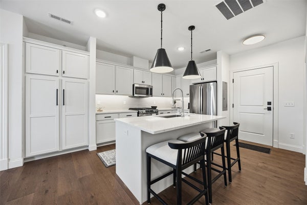 1500 MAIN ST # 206, ELY, IA 52227 - Image d954c8ca9309e9d52627c9c77f07b3d3/27664823