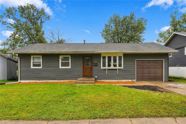 1118 18TH ST NW, CEDAR RAPIDS, IA 52405 - Image d9ebaa9d60e2218fdbc310402bca7fa6/1311531203