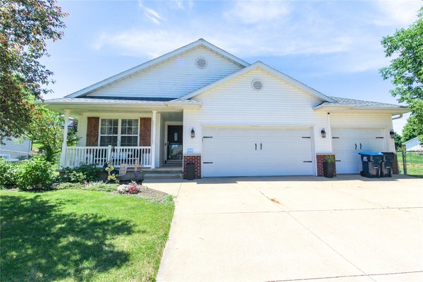 221 ORCHARD ST SW, SWISHER, IA 52338 - Image dd4dd84aae01ff42d243df657a4d40fd/3511787239