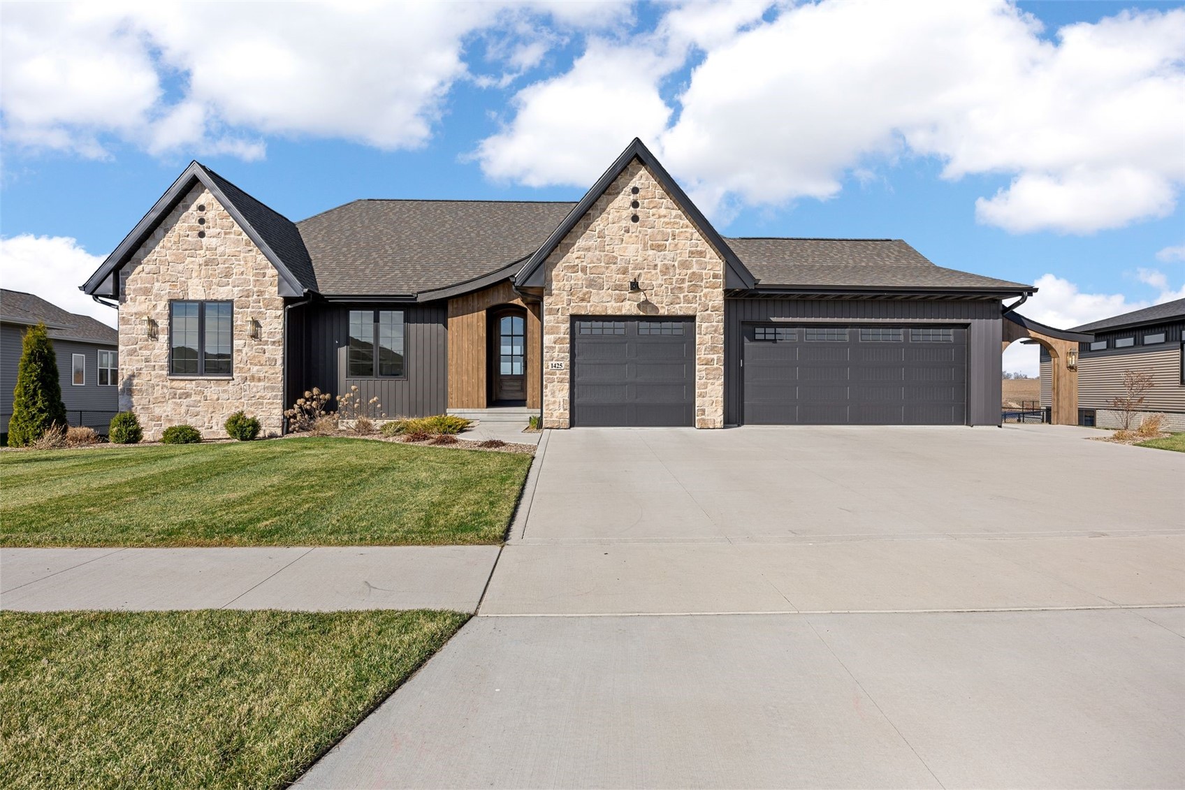 1425 Heartland Street