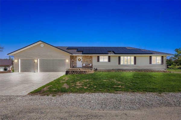 311 CHARLES ST SE, BLAIRSTOWN, IA 52209 - Image dd89734f2f47d68707af2e00a85b0d84/1367489414