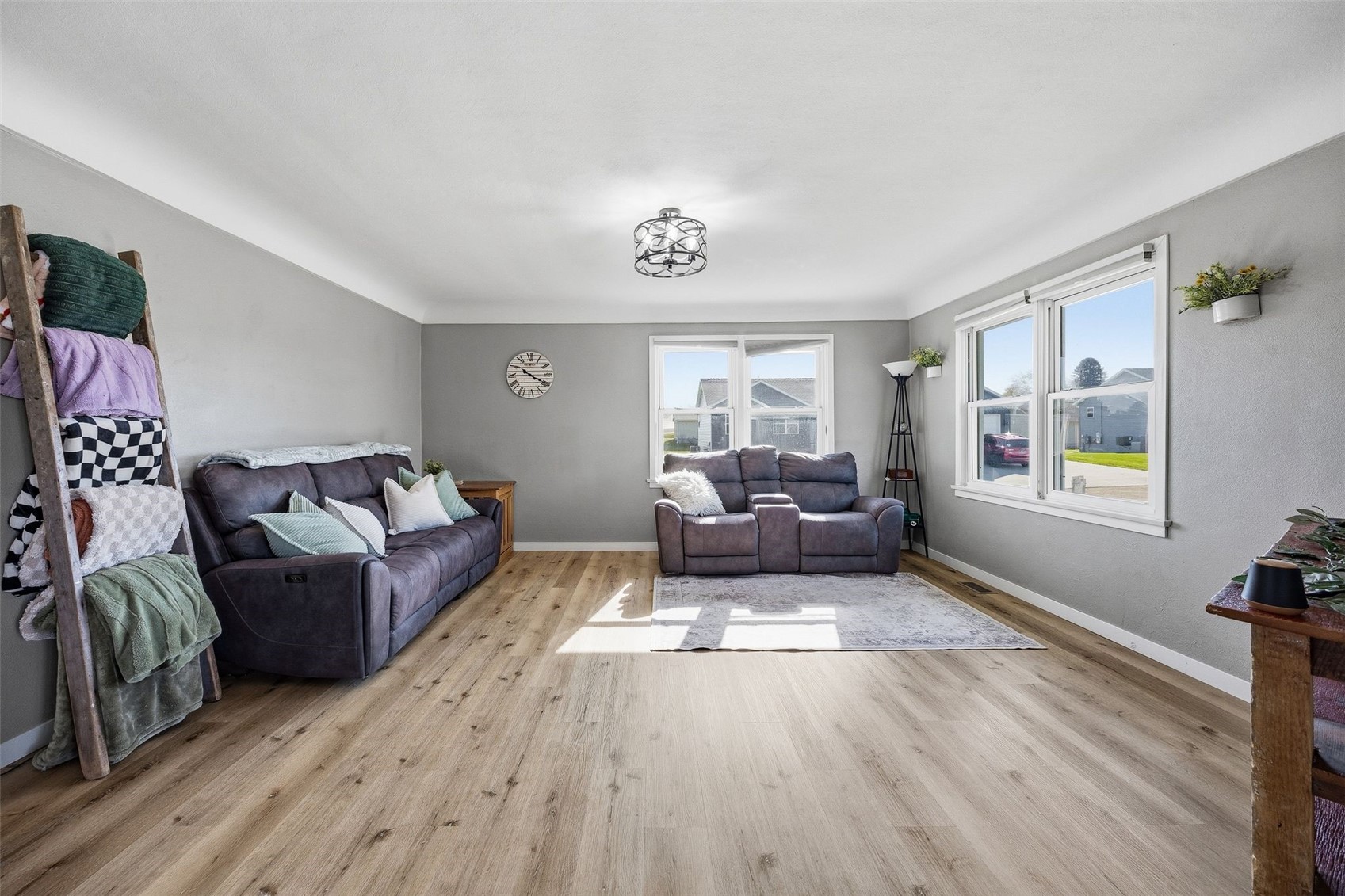 311 Charles Street SE