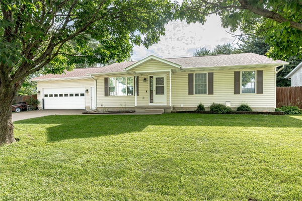 206 HOPE AVE, URBANA, IA 52345 - Image deee7fdda7a7d195154bae5b817f8380/141356792