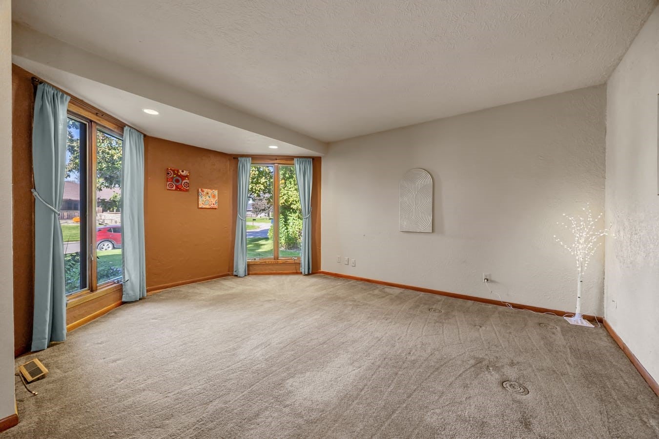 102 Elizabeth Drive