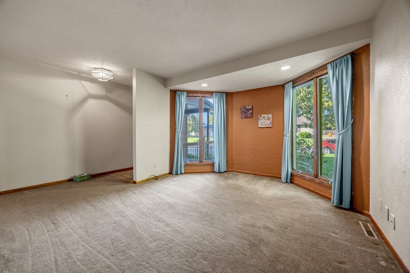 102 Elizabeth Drive