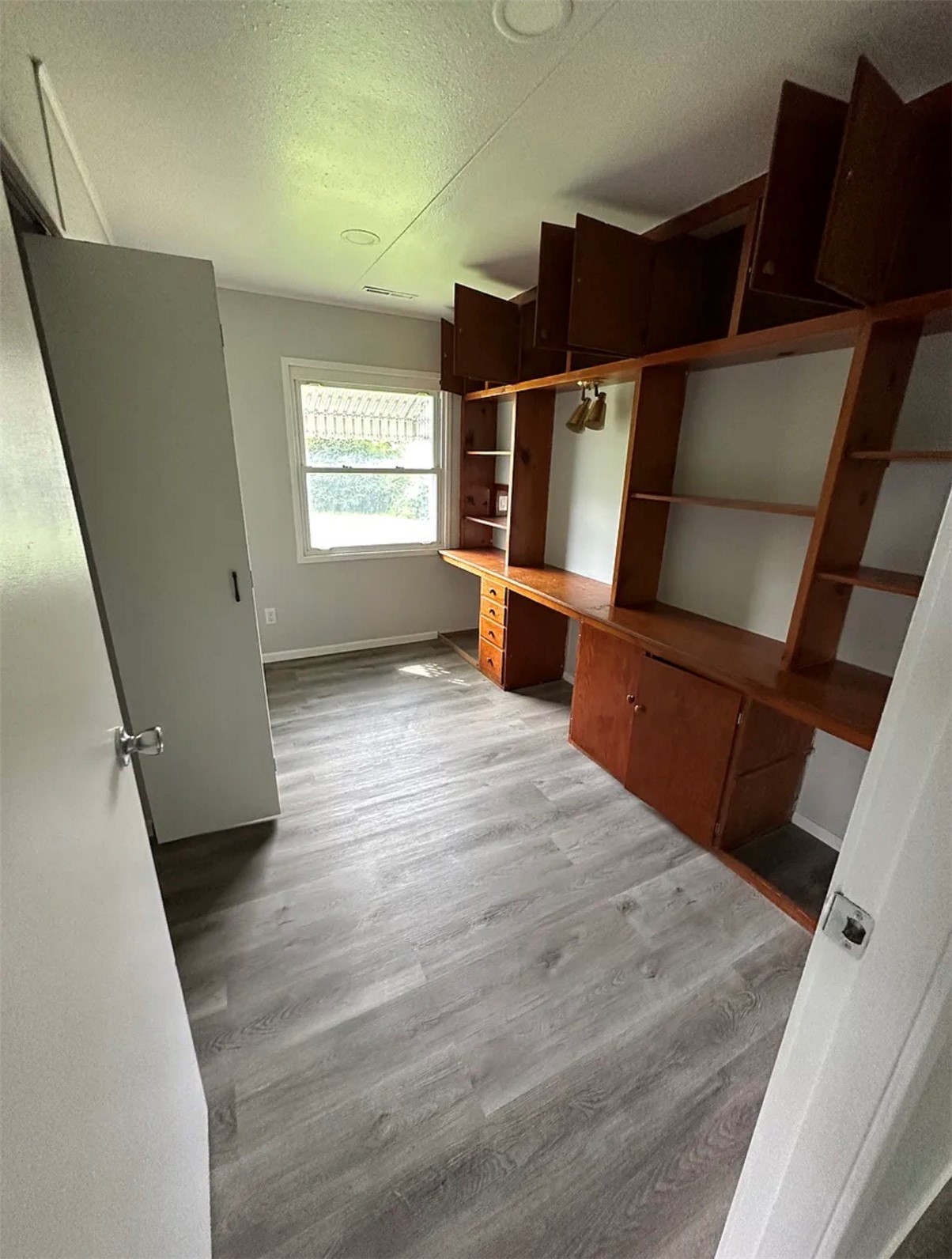 2430 Linwood Street SW