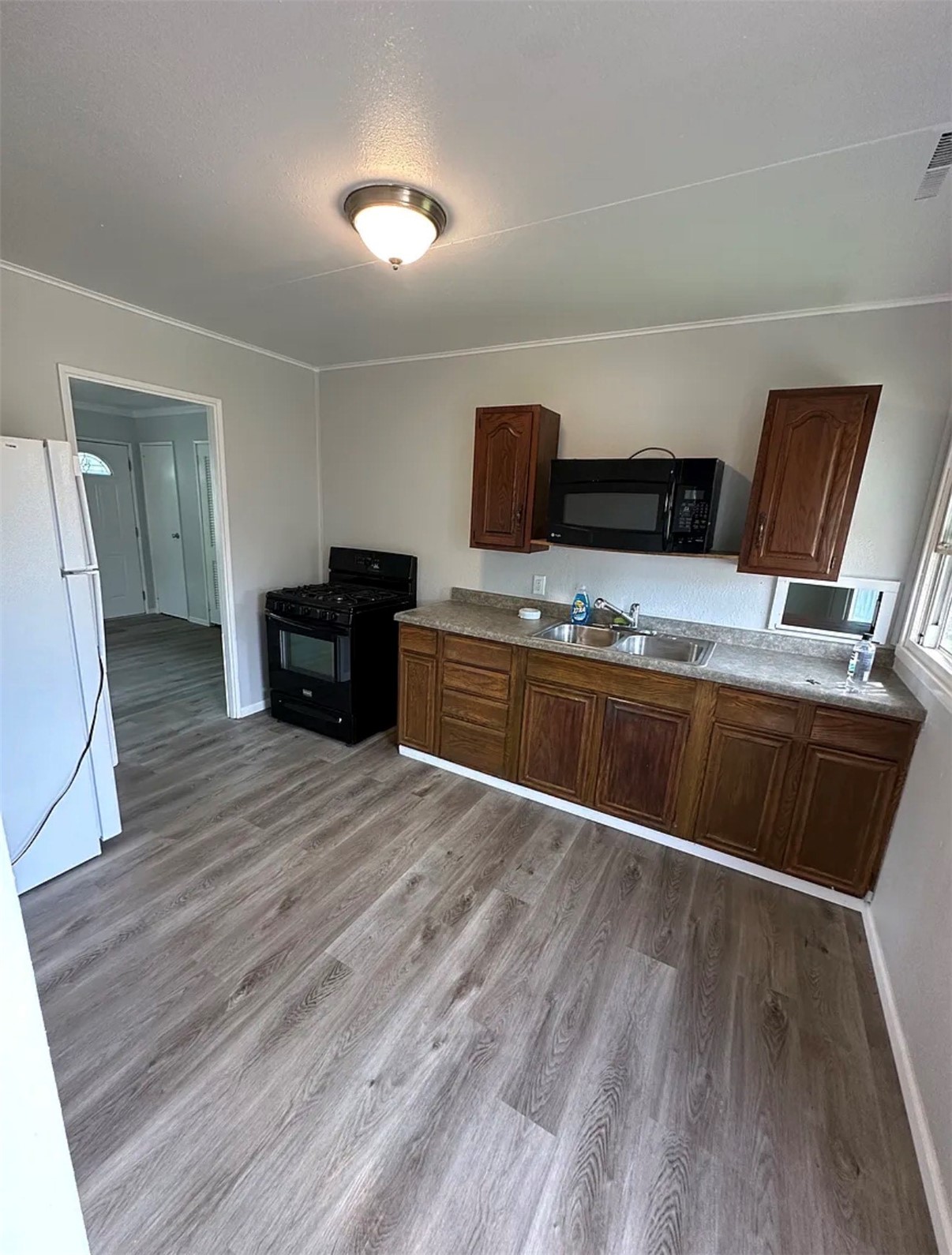 2430 Linwood Street SW