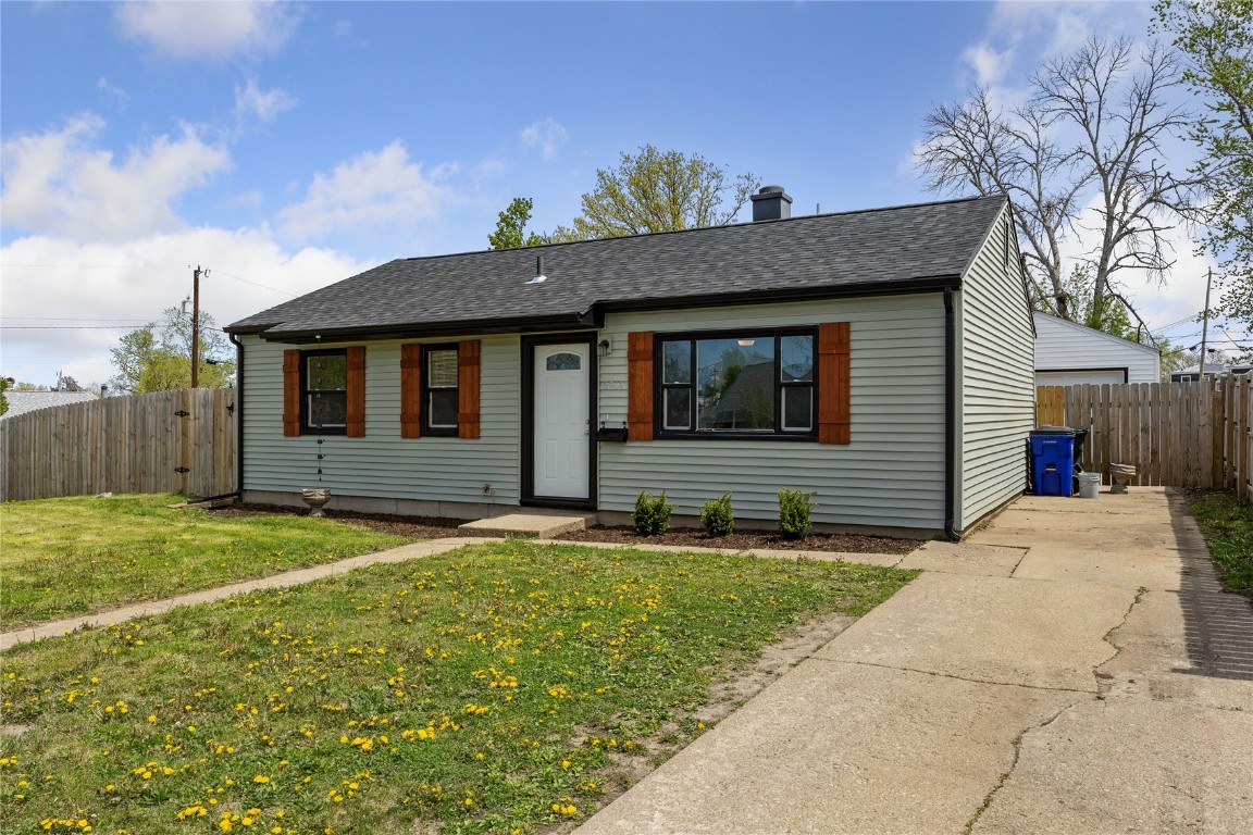 2201 9th Avenue SW