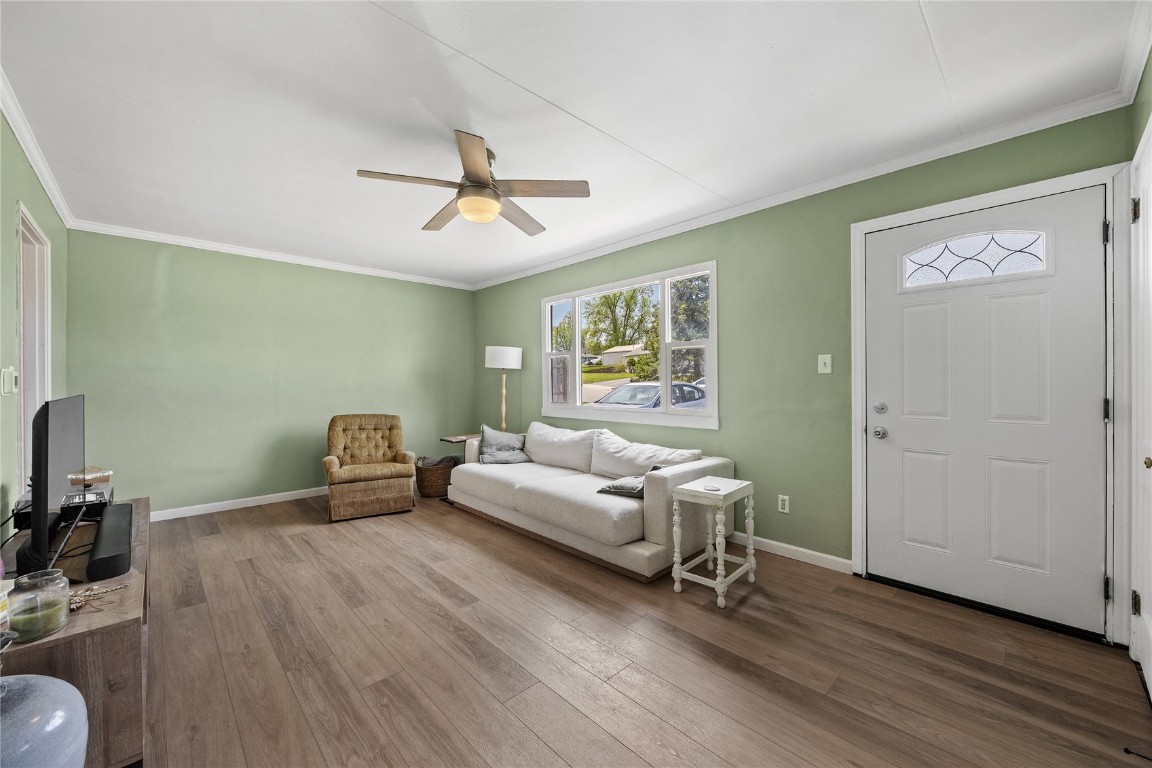 2201 9th Avenue SW