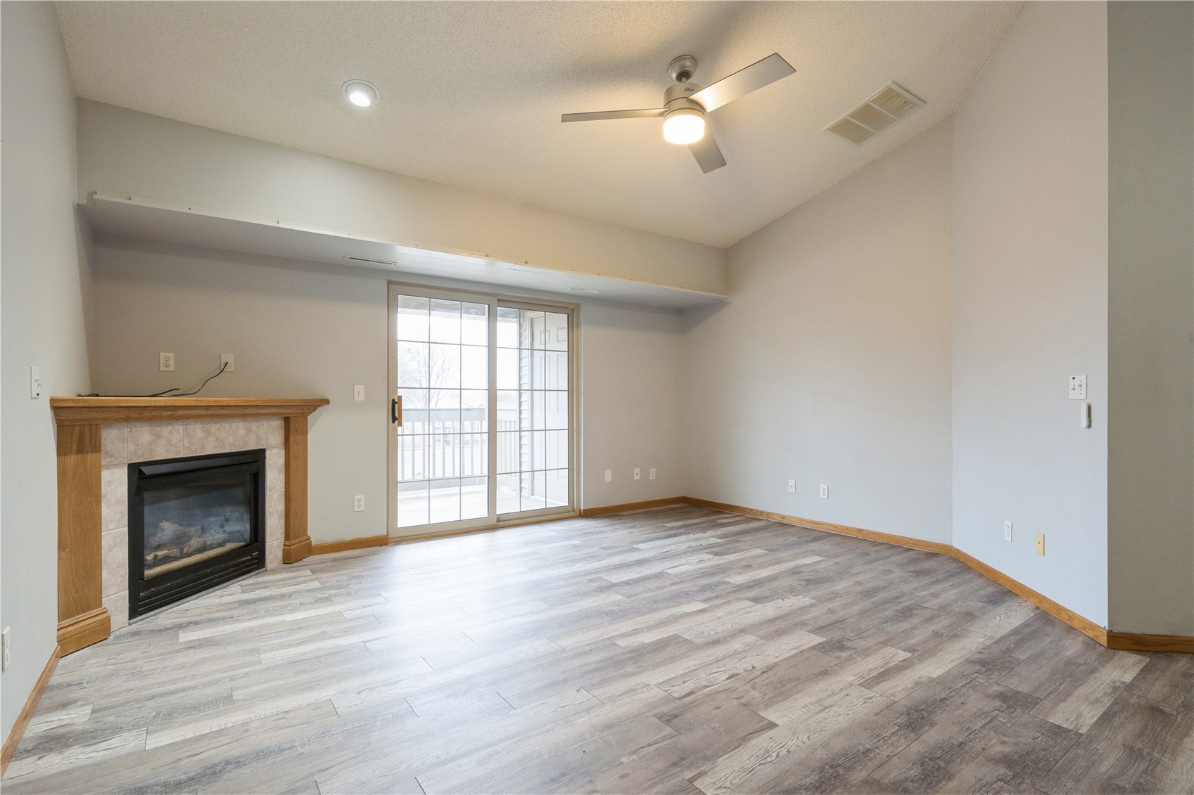 250 Cimarron Drive 124