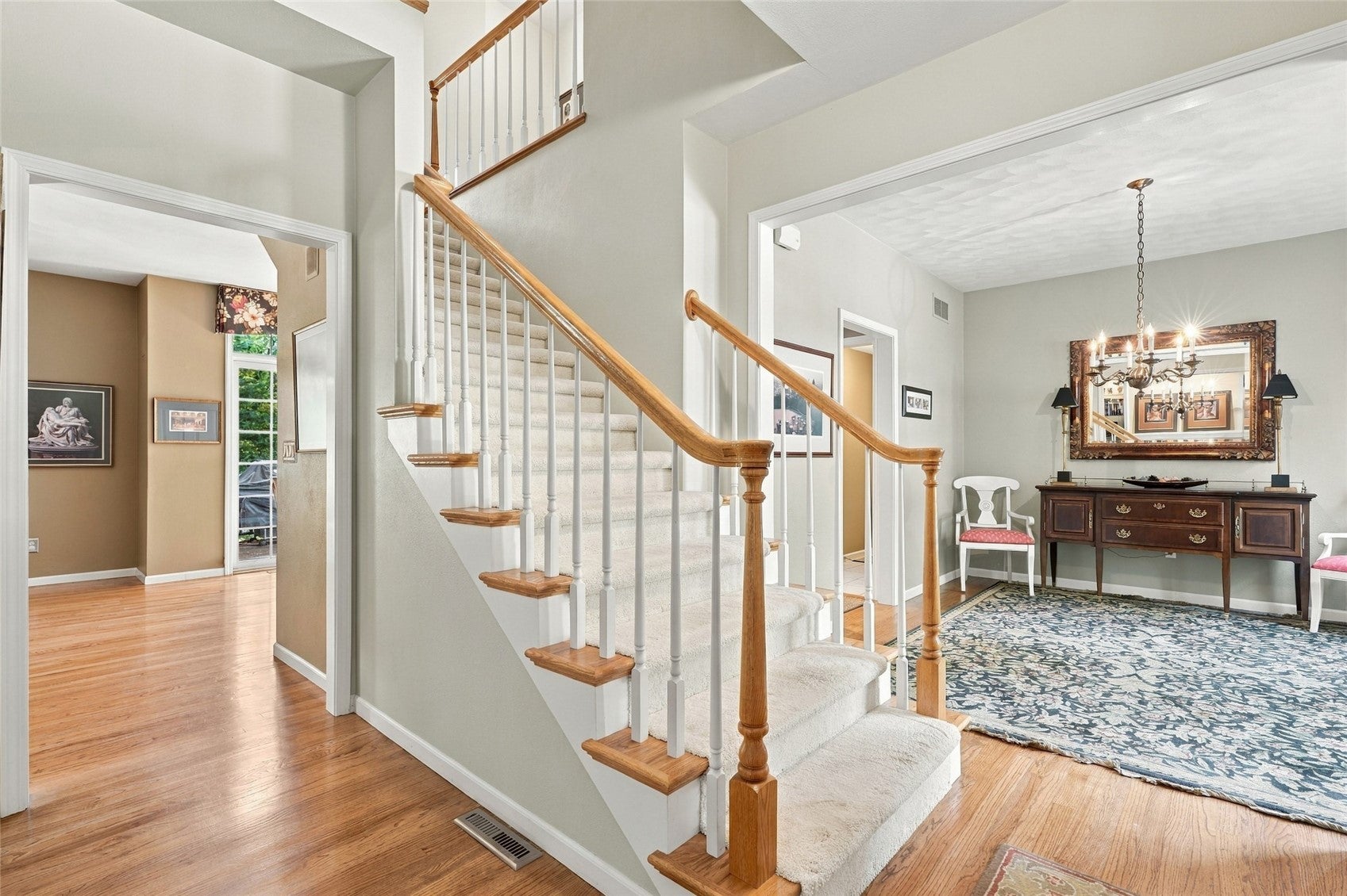 2 Audrey Court NE