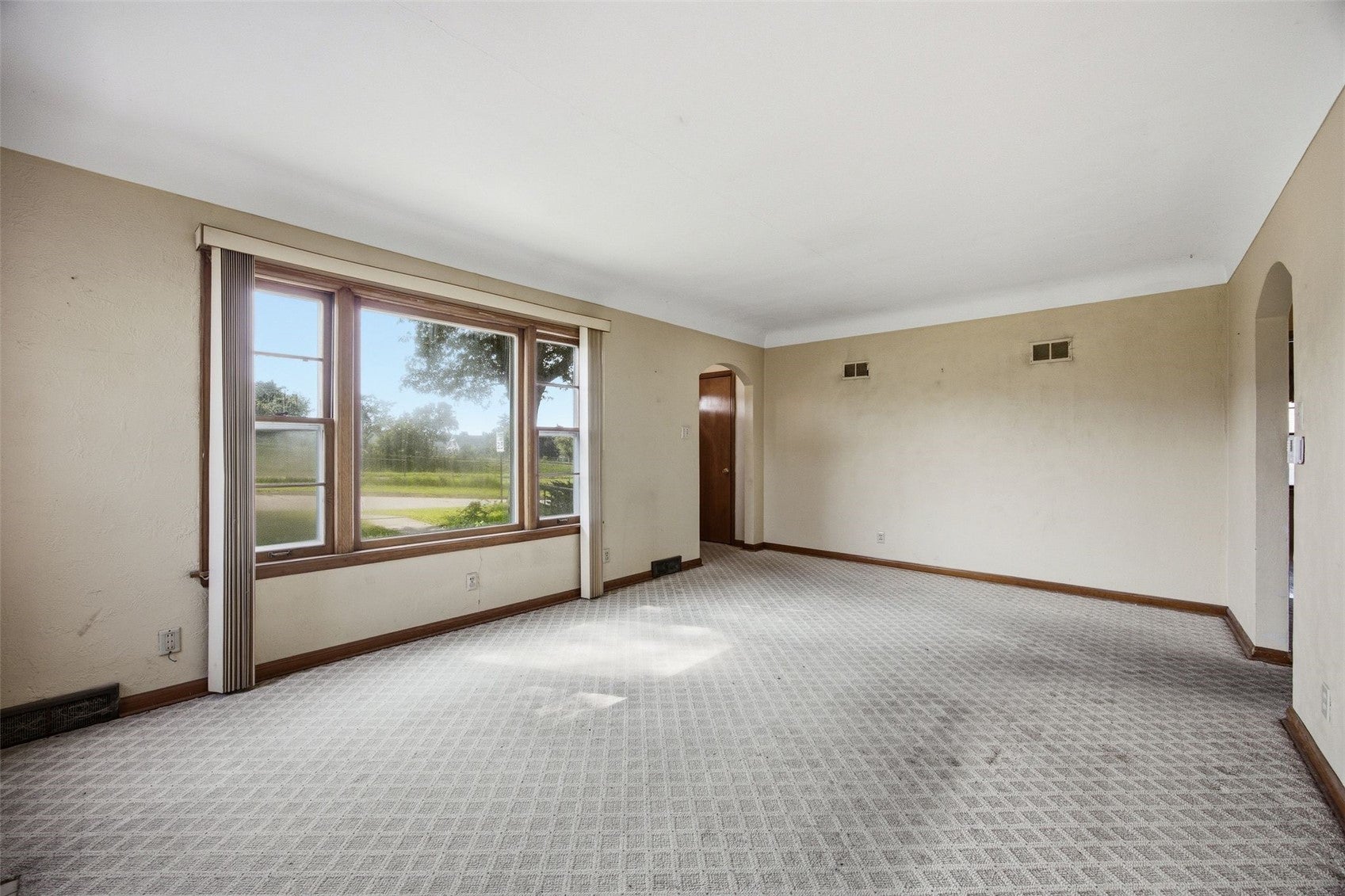 2115 3rd Street SW
