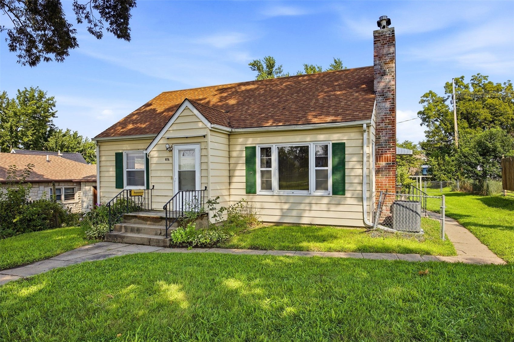 2115 3rd Street SW