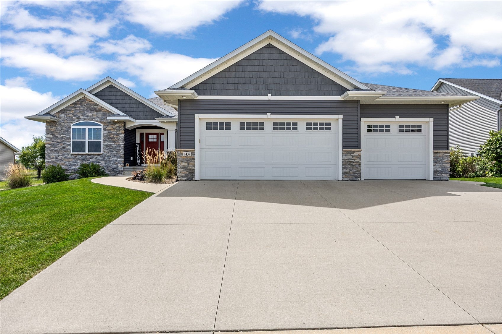 1439 Hunters Field Lane