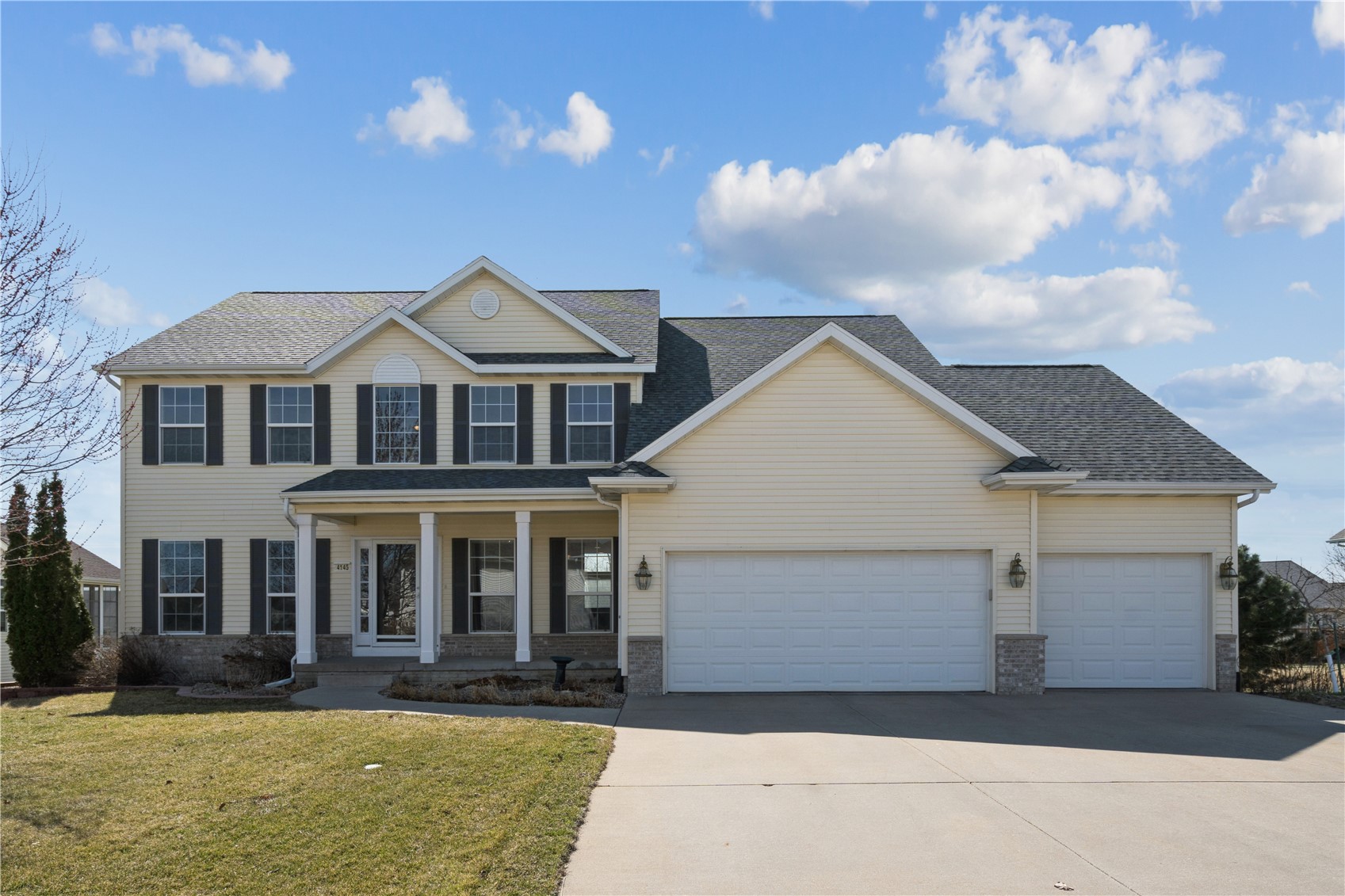 4145 Heather View Dr