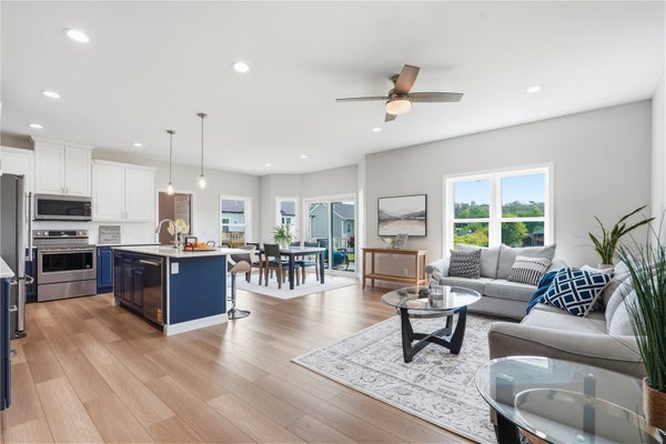 2416 KESTREL DR SE, CEDAR RAPIDS, IA 52403 - Image e2ea008e5c7a3eb7a534df81a5f347ca/4108331742