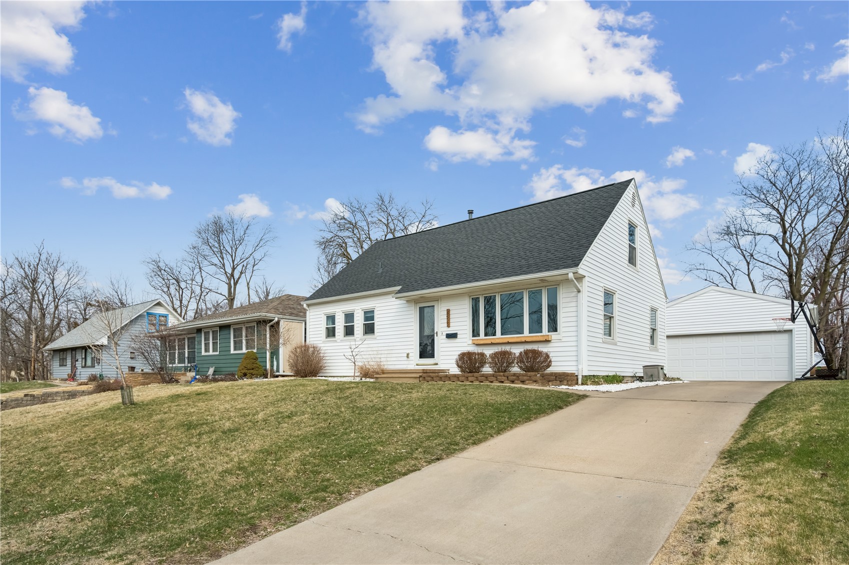 2822 Hillhaven Ct SE