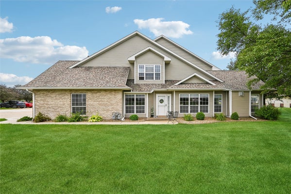 1242 LITCHFIELD DR # A, HIAWATHA, IA 52233 - Image e32d68fc10dcfec866a4828449cf8be6/3649612047