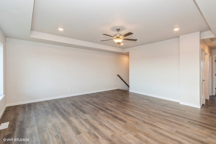1095 Mary Lane