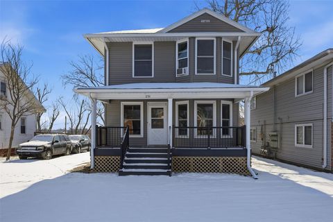 231 32nd Street NE Cedar Rapids IA 52402