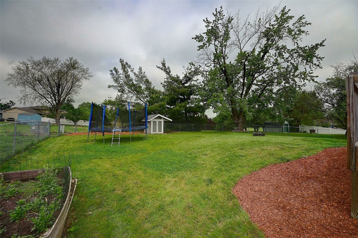 48 Clive Drive NW
