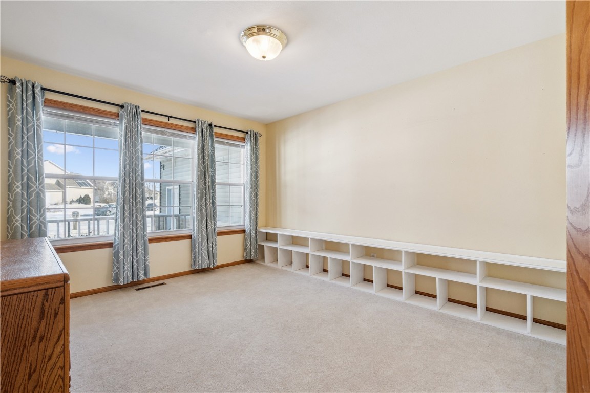 1319 Ashford Court NE