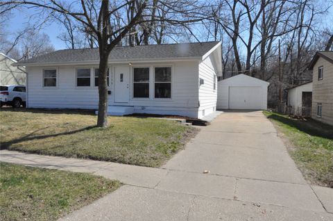 1208 38th Street SE Cedar Rapids IA 52403