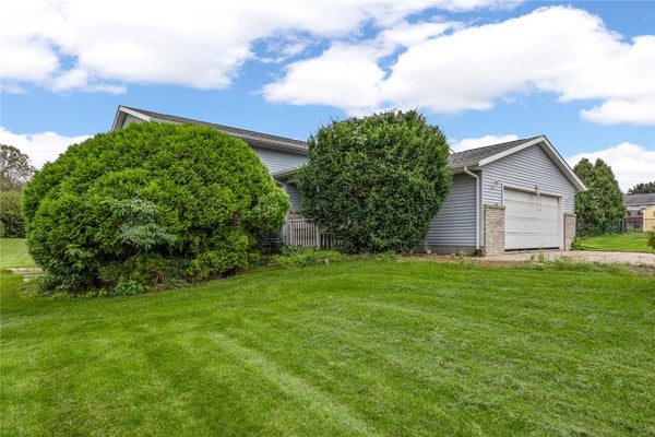 108 RICHLAND AVE, URBANA, IA 52345 - Image e6fafb8a8d32ec0d8e4adcc969527b49/1121407787