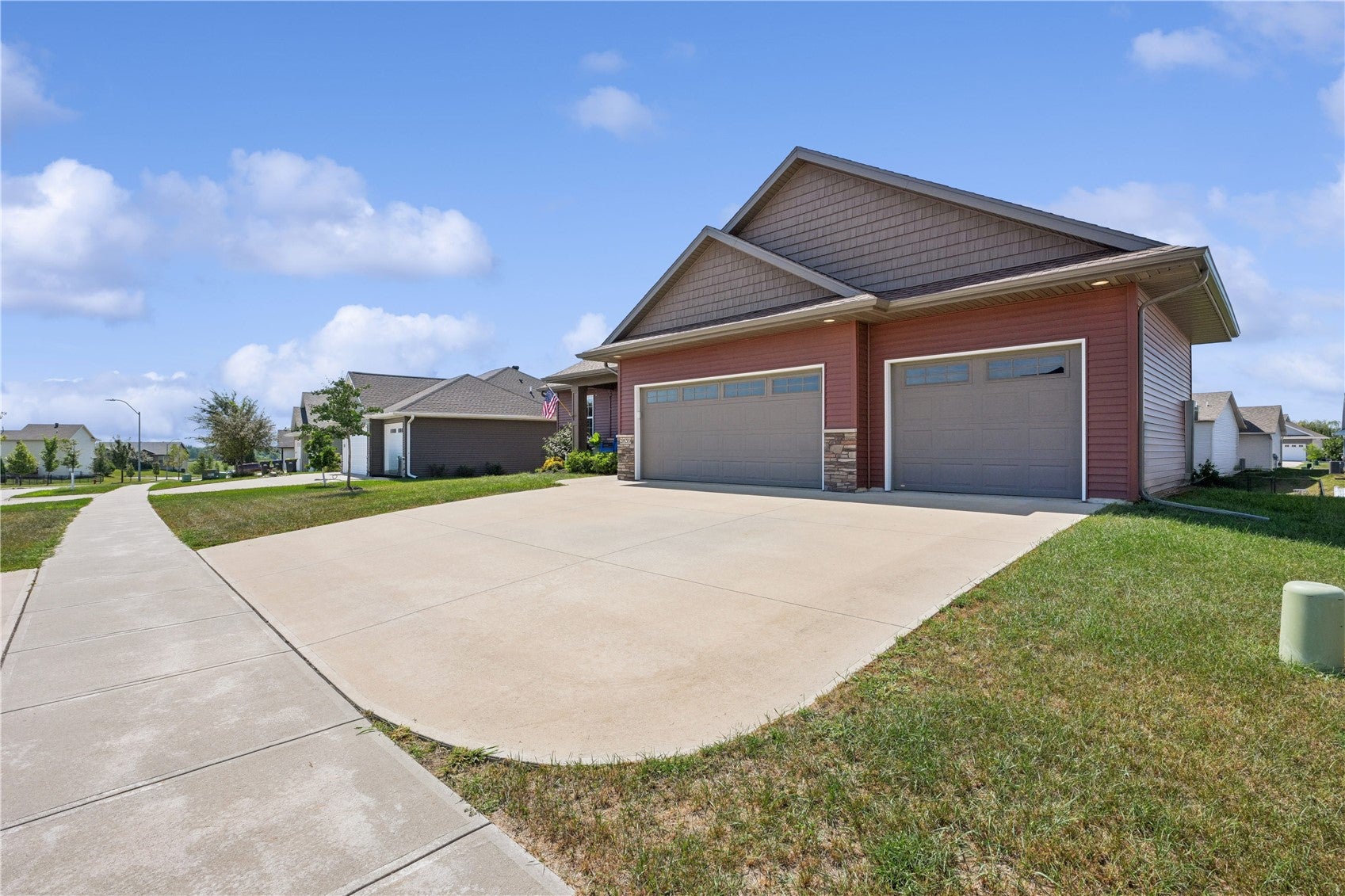 2839 Armstrong Drive