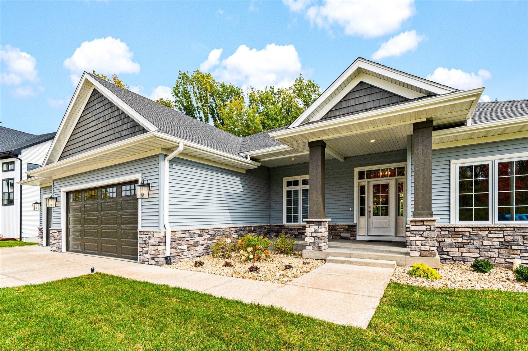 5521 Seminole Valley Trail NE