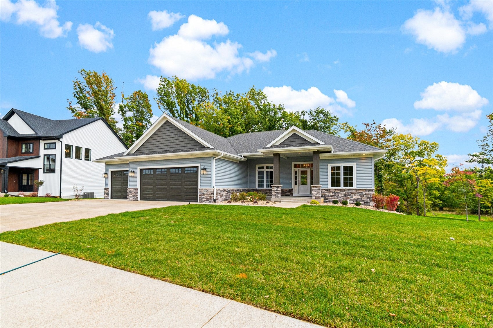 5521 Seminole Valley Trail NE