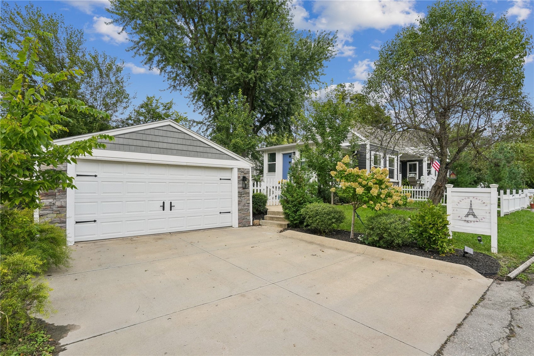 322 Liberty Drive SE