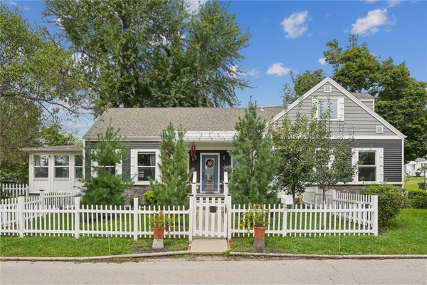 322 LIBERTY DR SE, CEDAR RAPIDS, IA 52403 - Image e8f2910c5328f272eded4b0d7f1febc6/3563408323