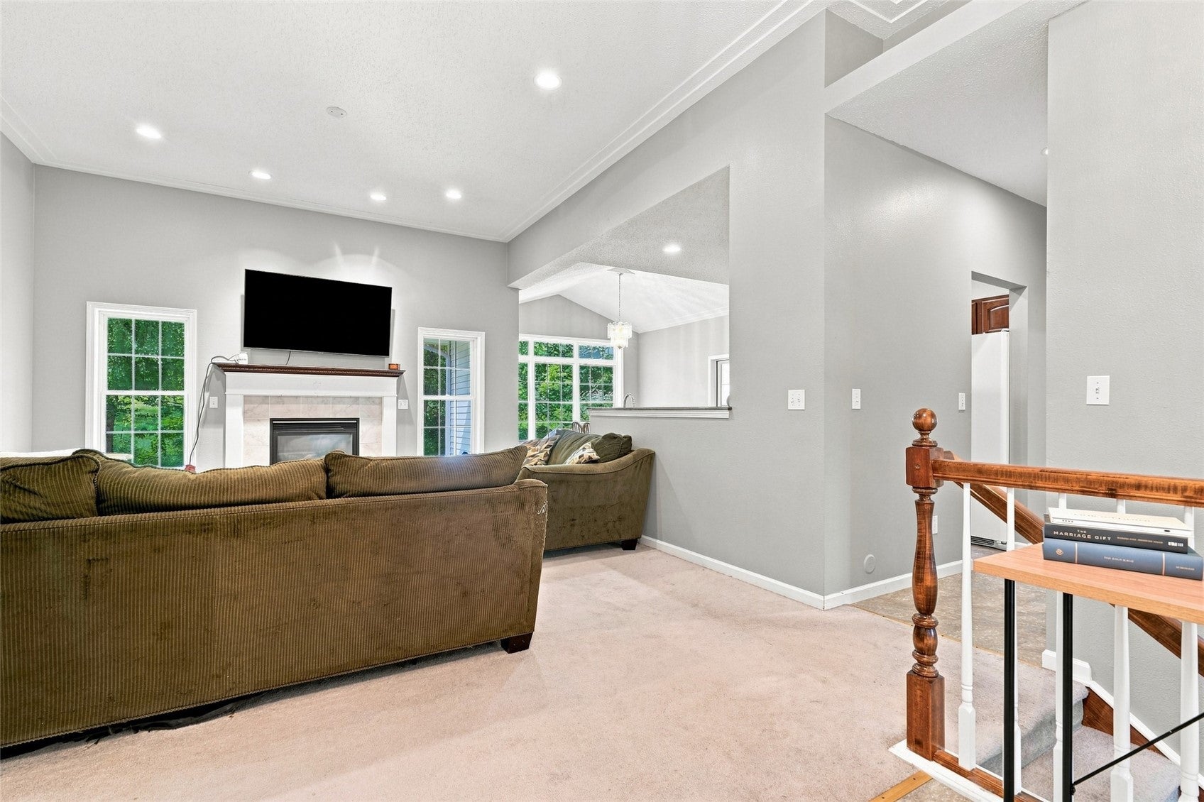3808 Richland Dr NW
