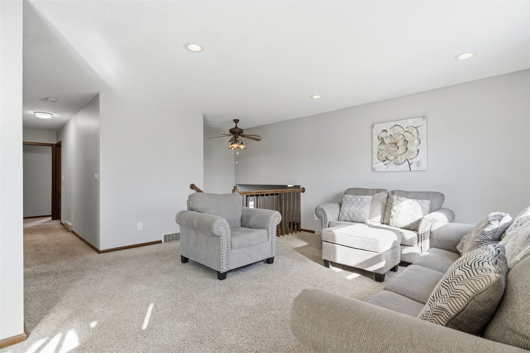 709 Arrowhead Lane NE