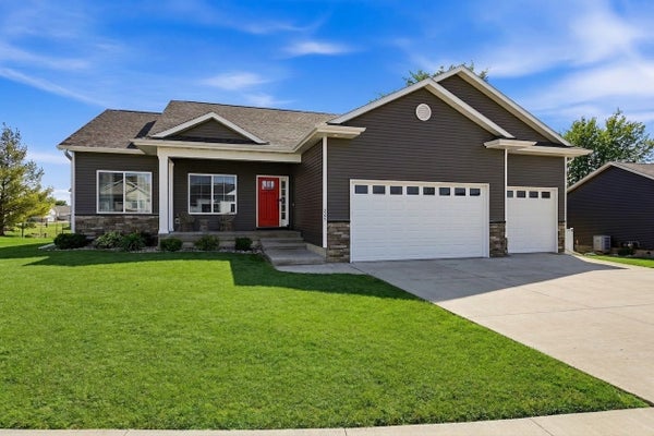 225 MEADOW BREEZE LN, CENTER POINT, IA 52213 - Image eb2a2cde1285595da0ffe955b03e7d90/145404880