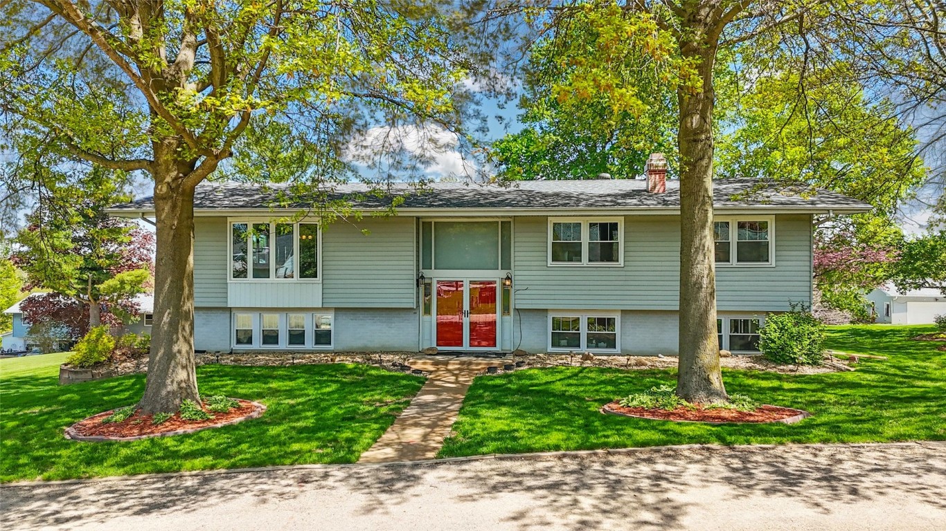 1749 Parkside Dr NE