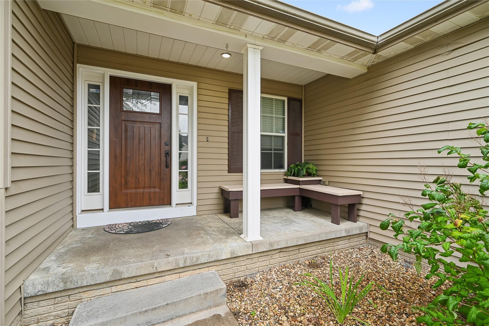 507 Limerock Drive NW