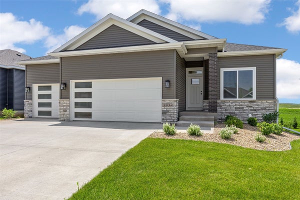 3056 RIDGEVIEW DR, ELY, IA 52227 - Image eb5ed19137eb526e0fdfc64aaf4bfdfd/1870465315