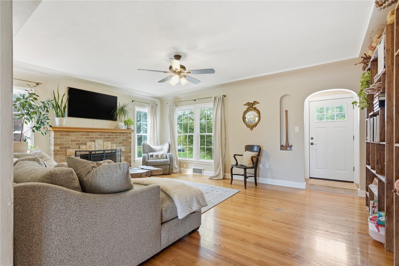 241 23rd Street Dr SE