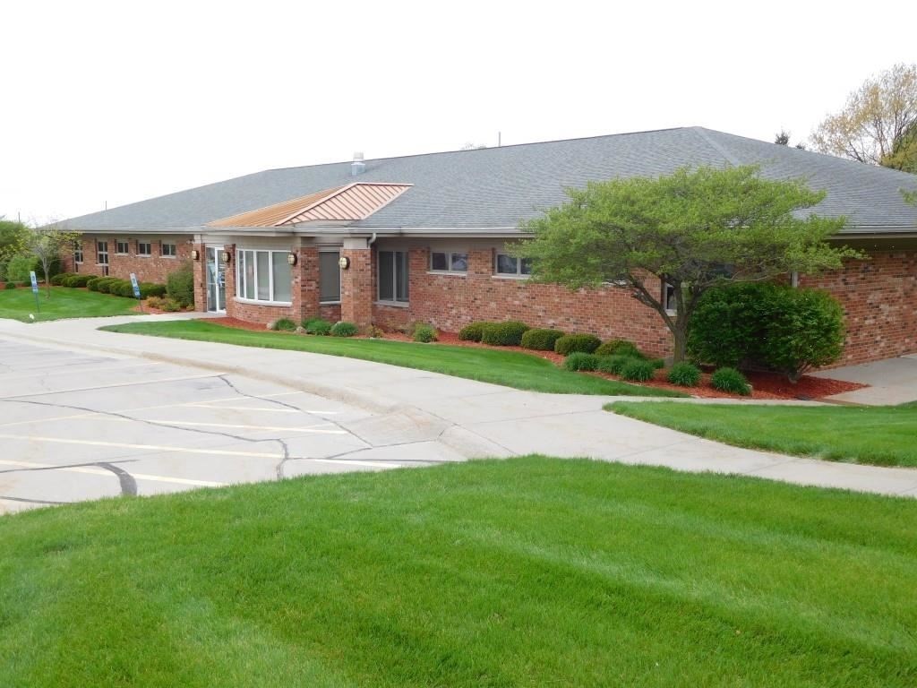 Photo 1 of 49 — 1130 S Scott Boulevard, Iowa City, IA 52240