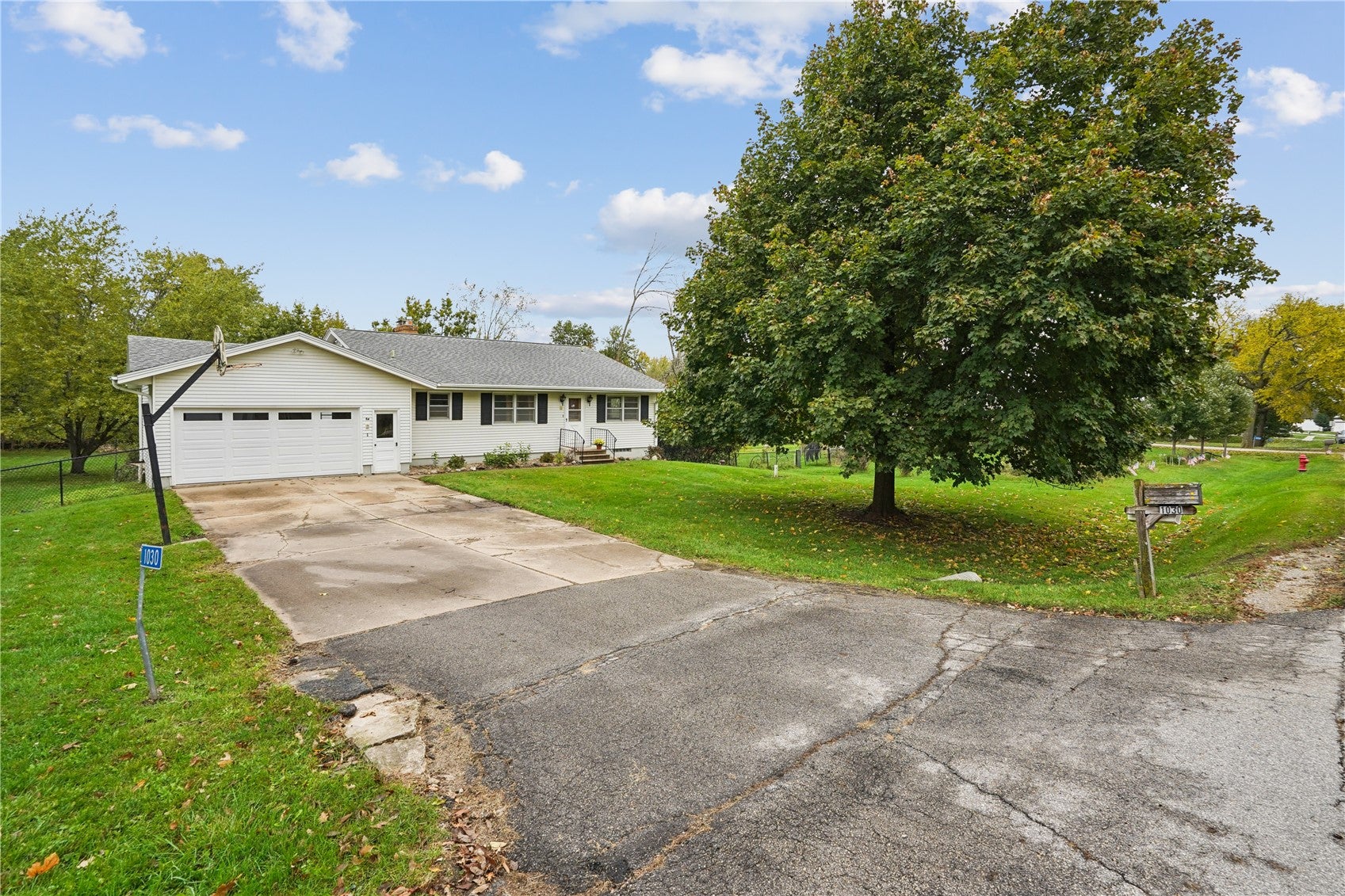 1030 Rolling Glen Drive