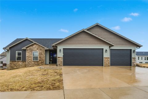 1429 Bridgewood Drive Fairfax IA 52228