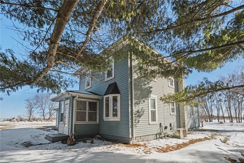 1274 Jackson Avenue Hazleton IA 50641