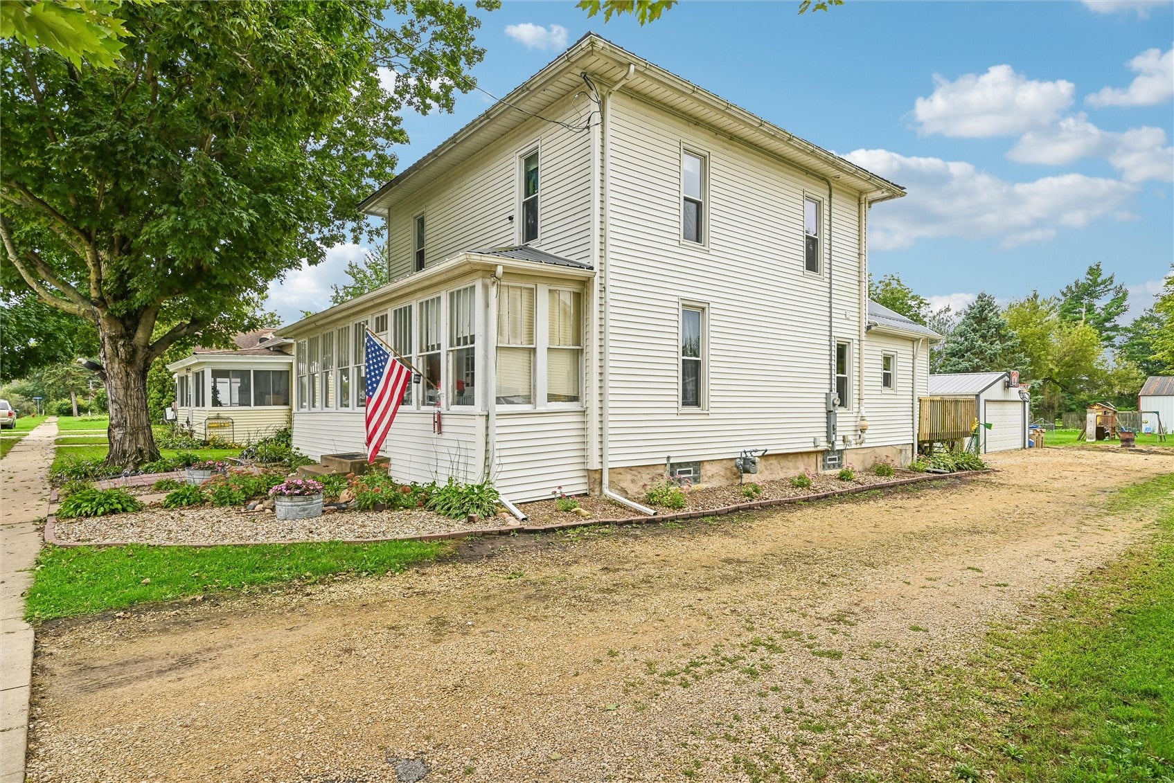 507 Resident Street