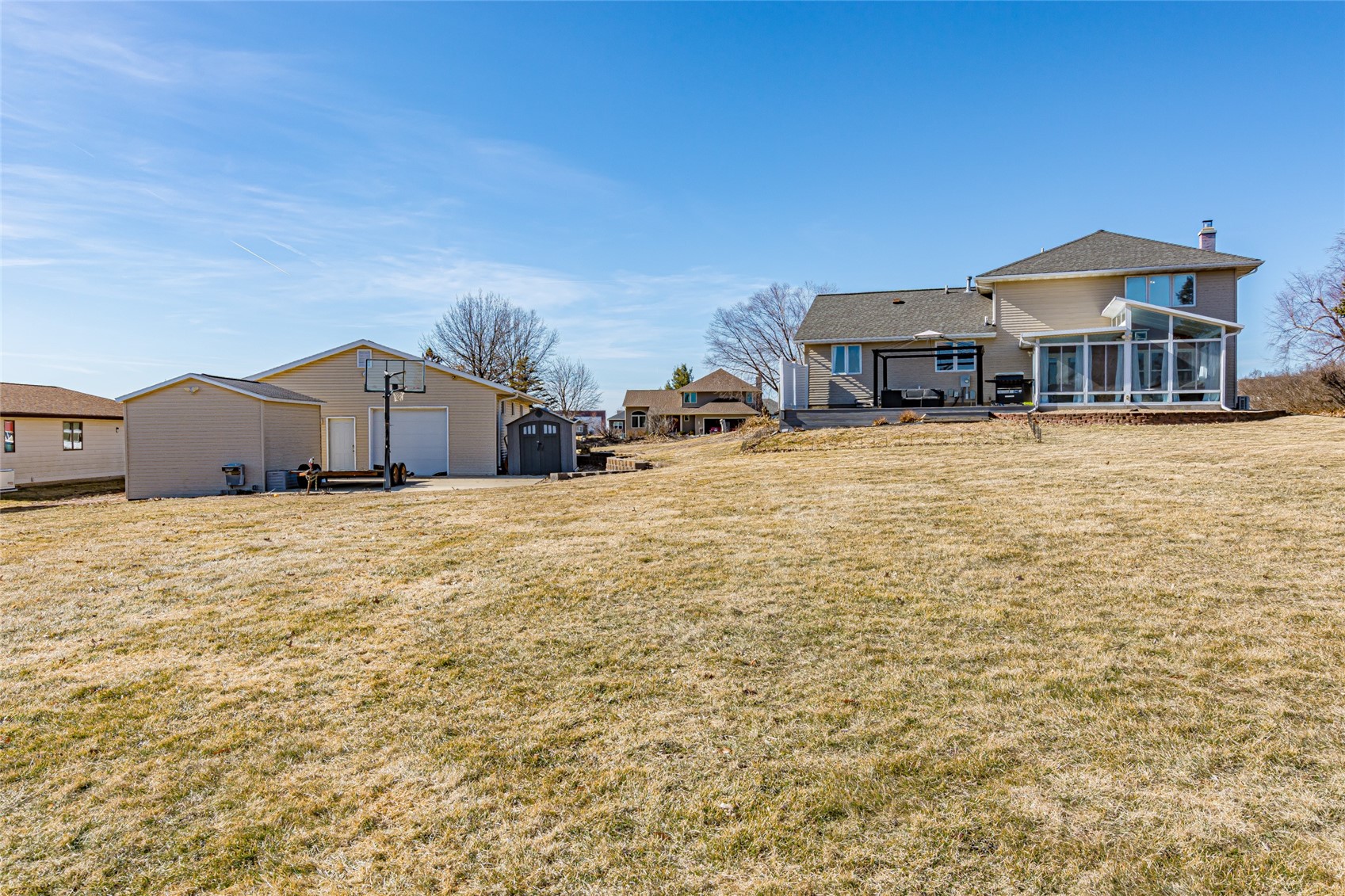 3905 Shady Oak Drive