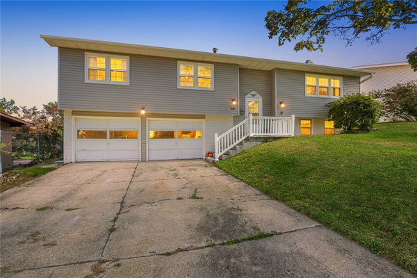 3918 WENIG RD NE, CEDAR RAPIDS, IA 52402 - Image f45c71e9ee95b78dc1da24b2a74a6f45/4035197781