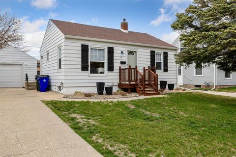735 30th Street SE Cedar Rapids IA 52403