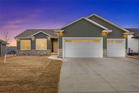 1297 Hickory Ridge Dr Marion IA 52302