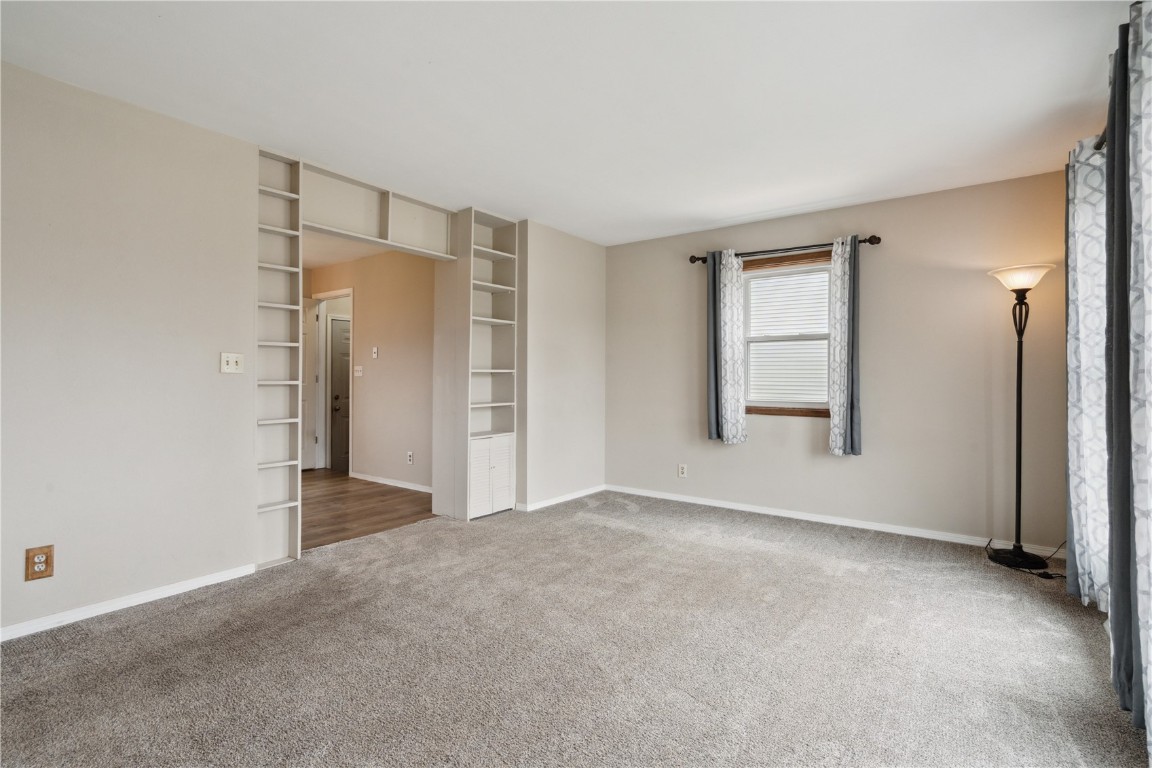 1056 Eisenhower Rd